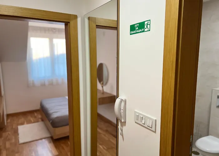 Lejlighed Prirodni Raj-udoban *